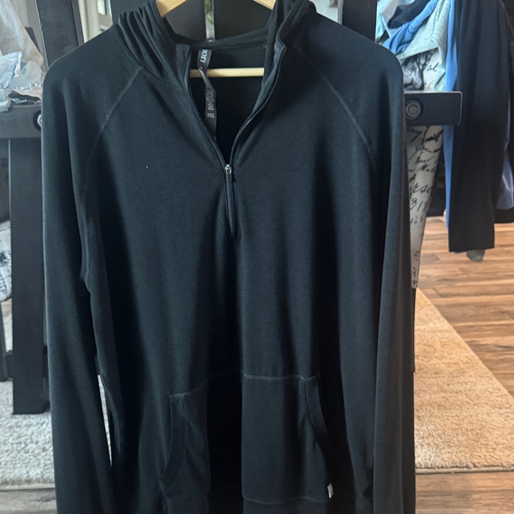 Vuori Men's Black Zip-Up Sweater